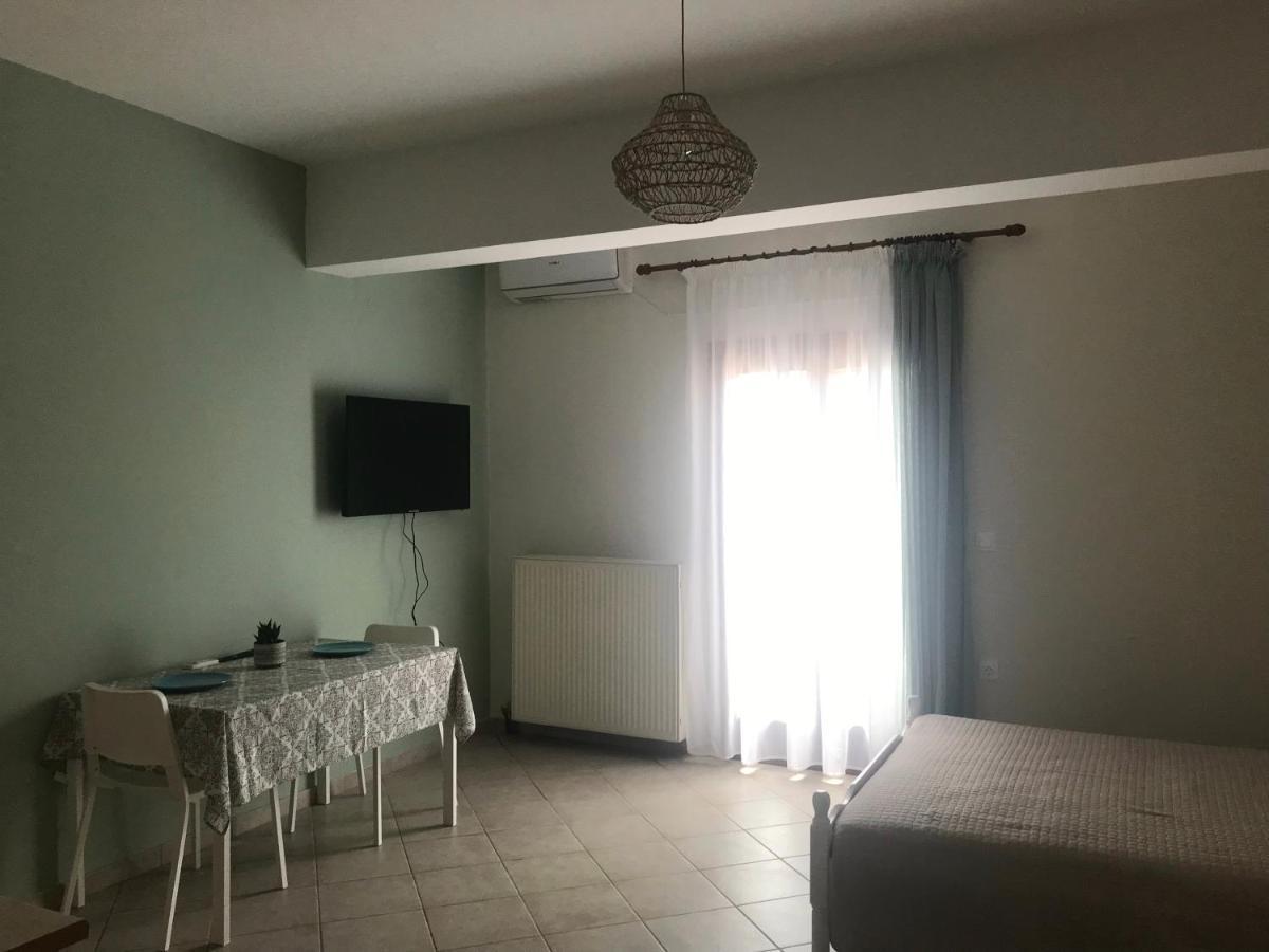 Theros Apartments Myrina Esterno foto